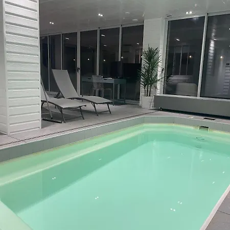 Le Loft Mauresque Centre Piscine Privee Interieure Chauffee Апартаменты *