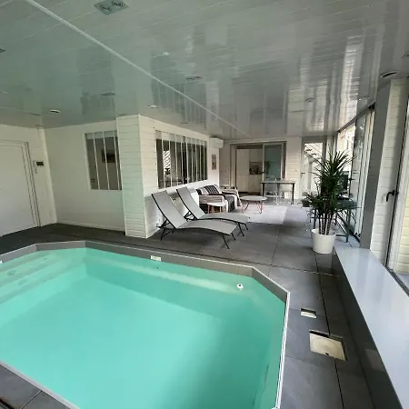 Апартаменты Le Loft Mauresque Centre Piscine Privee Interieure Chauffee