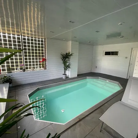 Апартаменты Le Loft Mauresque Centre Piscine Privee Interieure Chauffee Аркашон